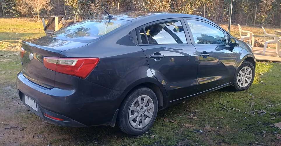 2014 Kia Rio 4 1.4 EX 4X2 6MT 4P. - Imagen 5