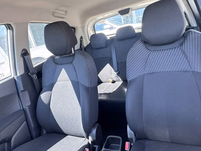 MAHINDRA KUV100 1.2 - Imagen 13