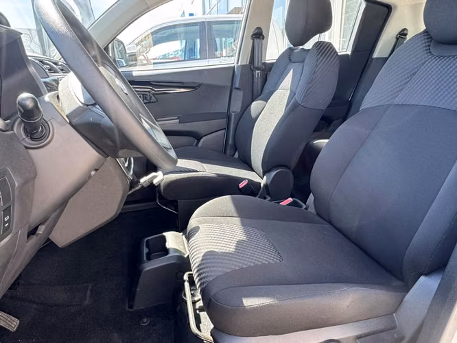 MAHINDRA KUV100 1.2 - Imagen 11