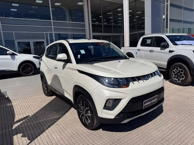 MAHINDRA KUV100 1.2 - Imagen 3
