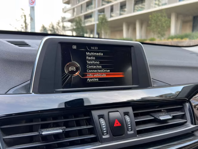 BMW X1 18D SDRIVE 2.0 2017 - Imagen 16