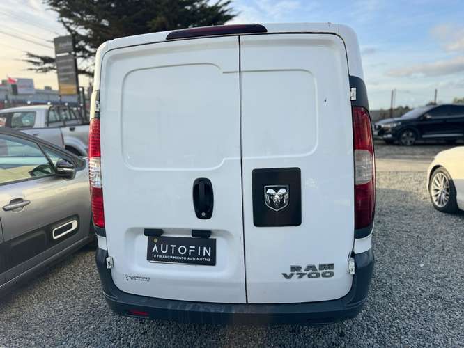 RAM VAN 700 2021 - Imagen 5