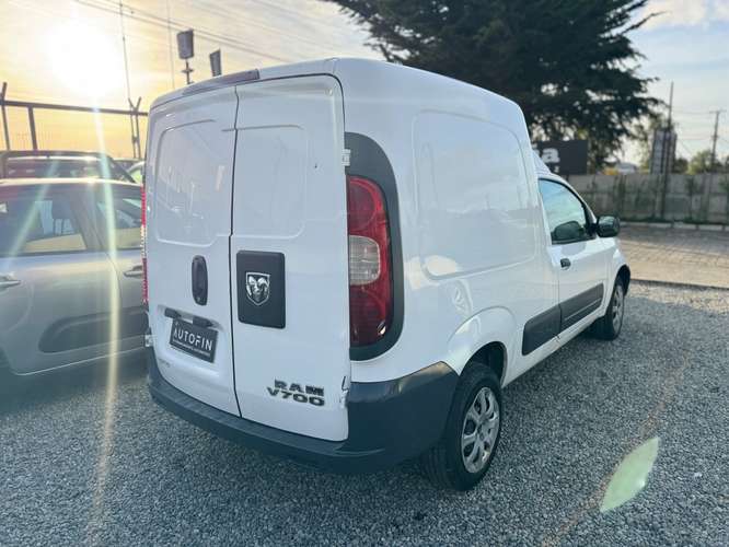 RAM VAN 700 2021 - Imagen 4