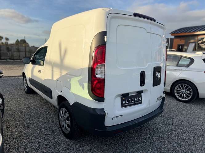 RAM VAN 700 2021 - Imagen 6