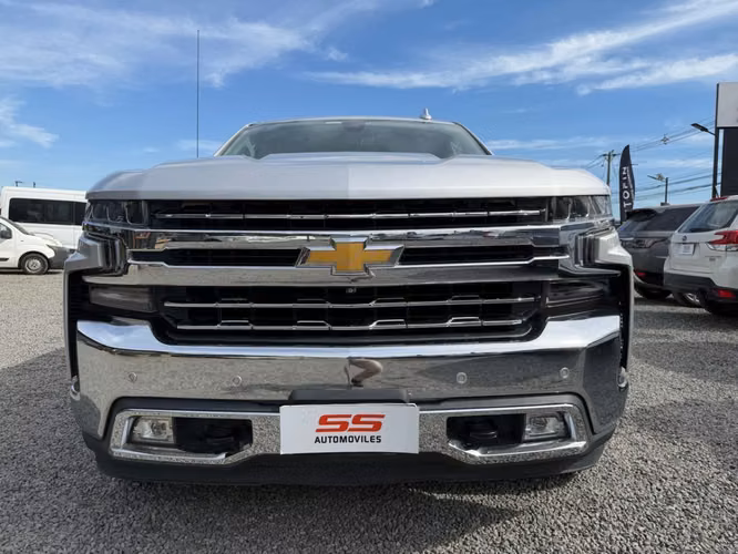 CHEVROLET SILVERADO LTZ 5.3L 4X4 AT8 2021 - Imagen 3