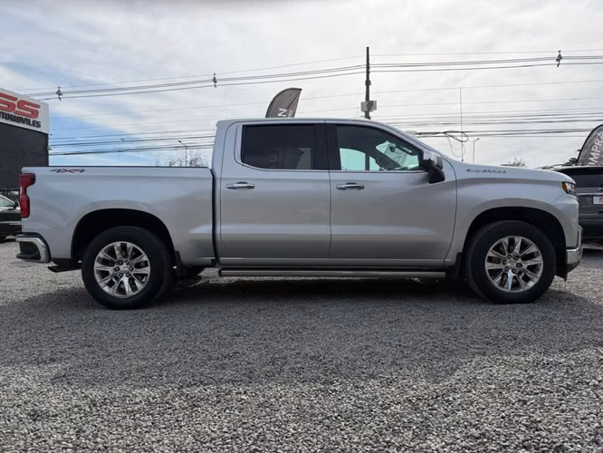 CHEVROLET SILVERADO LTZ 5.3L 4X4 AT8 2021 - Imagen 5