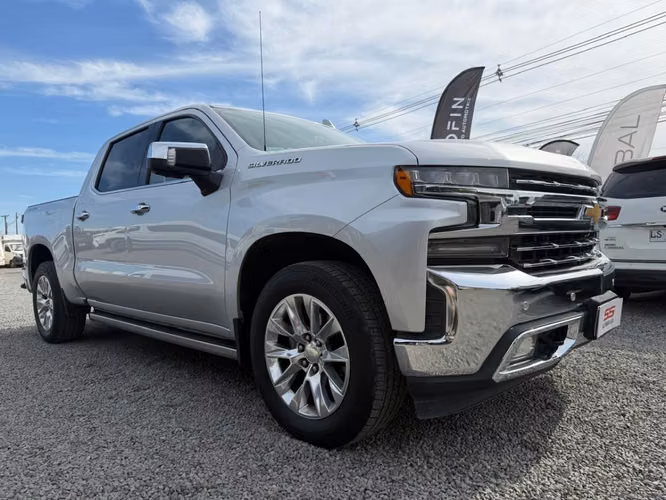 CHEVROLET SILVERADO LTZ 5.3L 4X4 AT8 2021 - Imagen 4