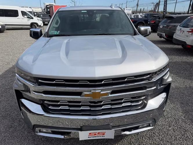 CHEVROLET SILVERADO LTZ 5.3L 4X4 AT8 2021 - Imagen 2