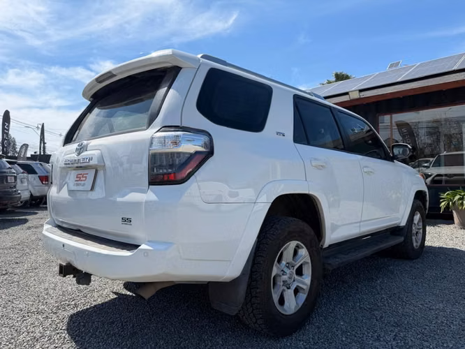 TOYOTA 4 RUNNER SR5 4X4 AT 2014 - Imagen 6