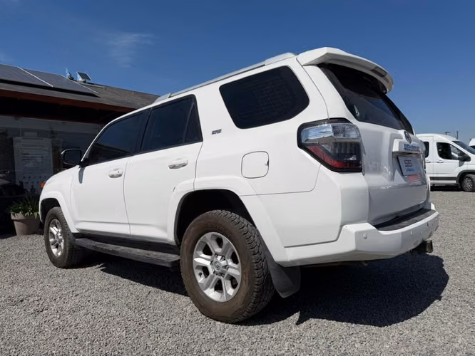 TOYOTA 4 RUNNER SR5 4X4 AT 2014 - Imagen 9