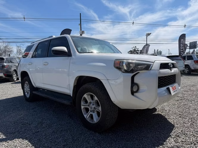 TOYOTA 4 RUNNER SR5 4X4 AT 2014 - Imagen 4
