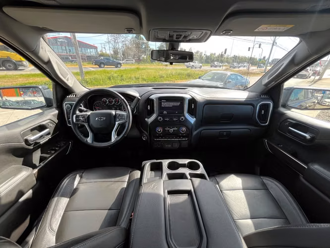 CHEVROLET SILVERADO LT 4X4 5.3 AT 2021 - Imagen 10