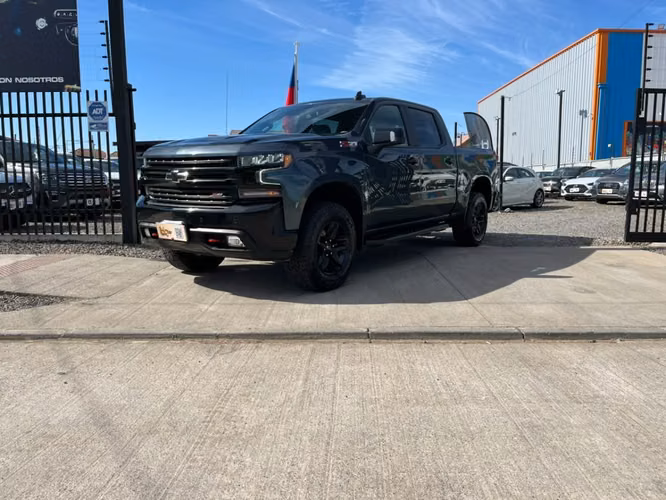 CHEVROLET SILVERADO LT 4X4 5.3 AT 2021 - Imagen 13
