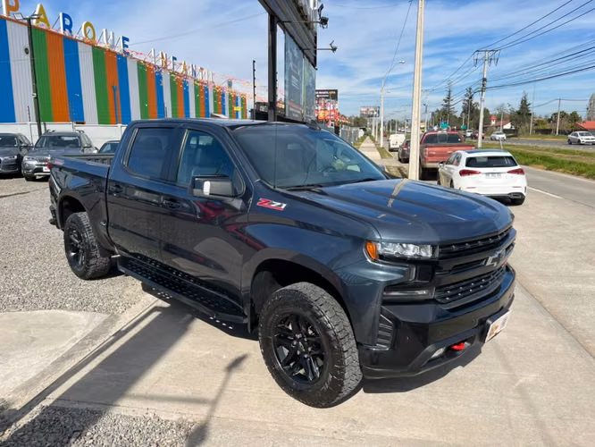 CHEVROLET SILVERADO LT 4X4 5.3 AT 2021 - Imagen 9