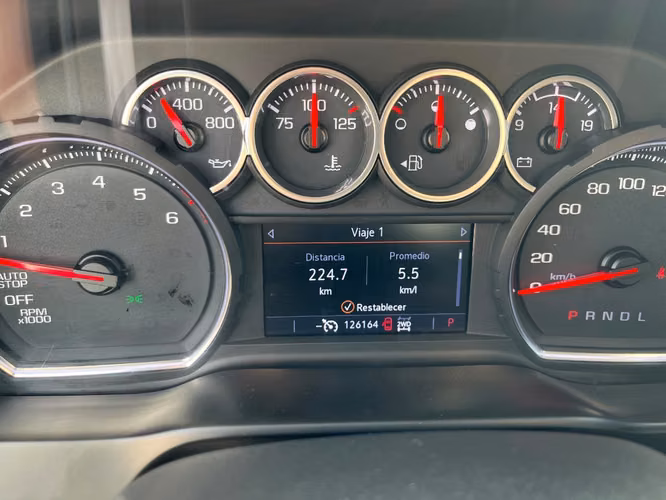 CHEVROLET SILVERADO LT 4X4 5.3 AT 2021 - Imagen 12