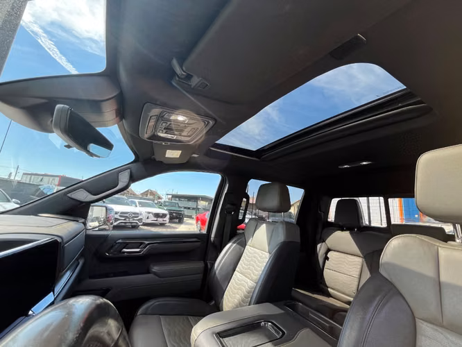 CHEVROLET SILVERADO ZR2 4X4 6.2 AUT 2023 - Imagen 11