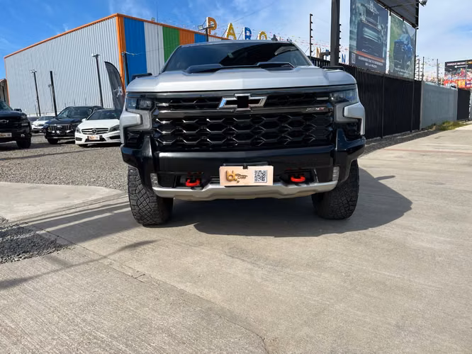 CHEVROLET SILVERADO ZR2 4X4 6.2 AUT 2023 - Imagen 7