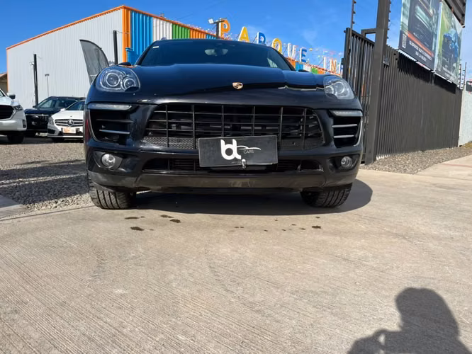 PORSCHE MACAN R4 2016