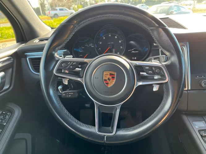 PORSCHE MACAN R4 2016