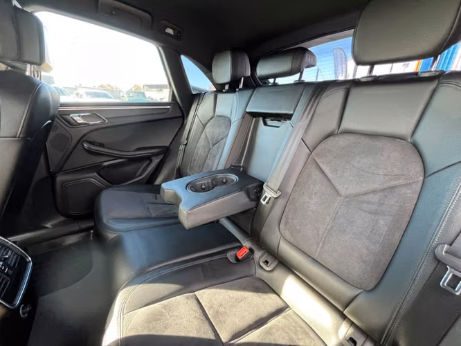 PORSCHE MACAN R4 2016