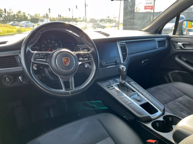 PORSCHE MACAN R4 2016
