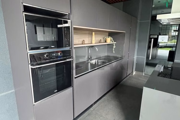 Tu nuevo hogar en vitacura: moderno y confortable