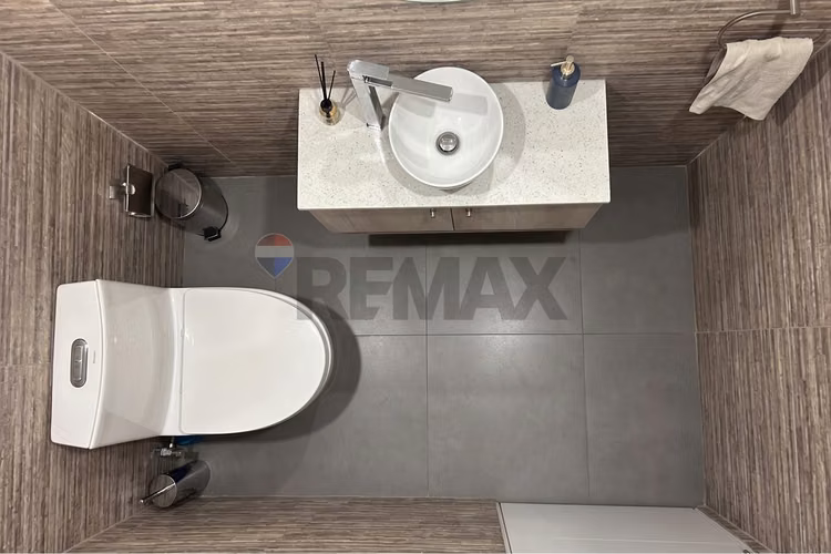 Amplia casa remodelada 4d/3b lomas de lo aguirre - Imagen 13