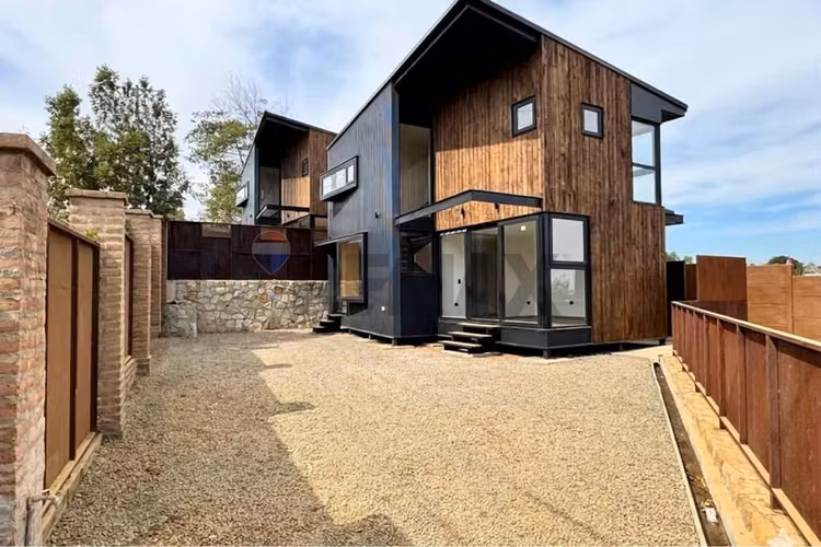 Casa a estrenar en arriendo – los pinos de reñaca