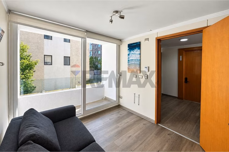 Arriendo departamento amoblado con terraza - Imagen 18