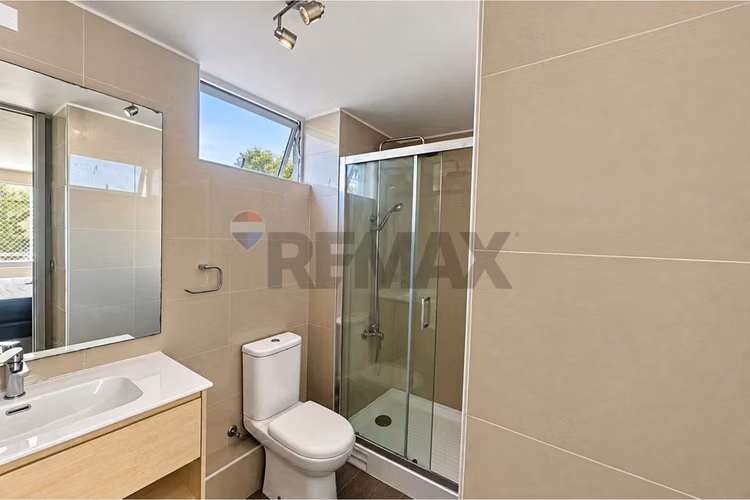 Arriendo departamento amoblado con terraza - Imagen 13