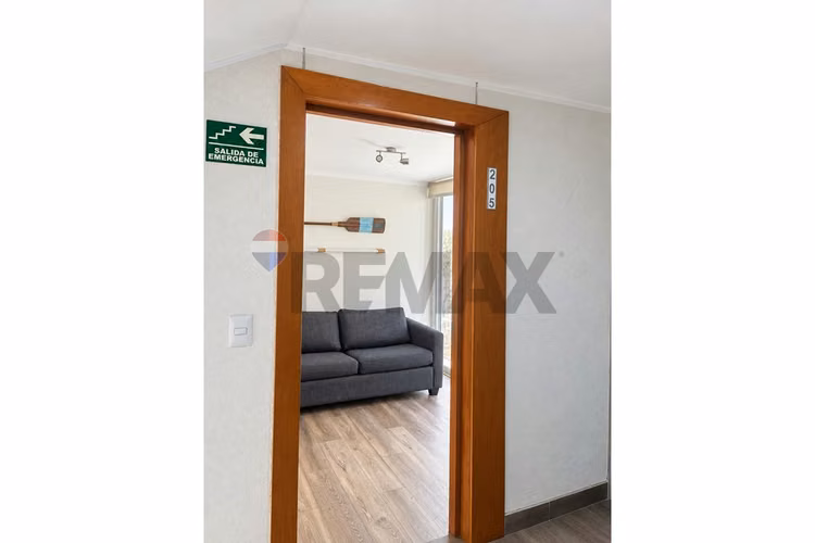 Arriendo departamento amoblado con terraza - Imagen 3