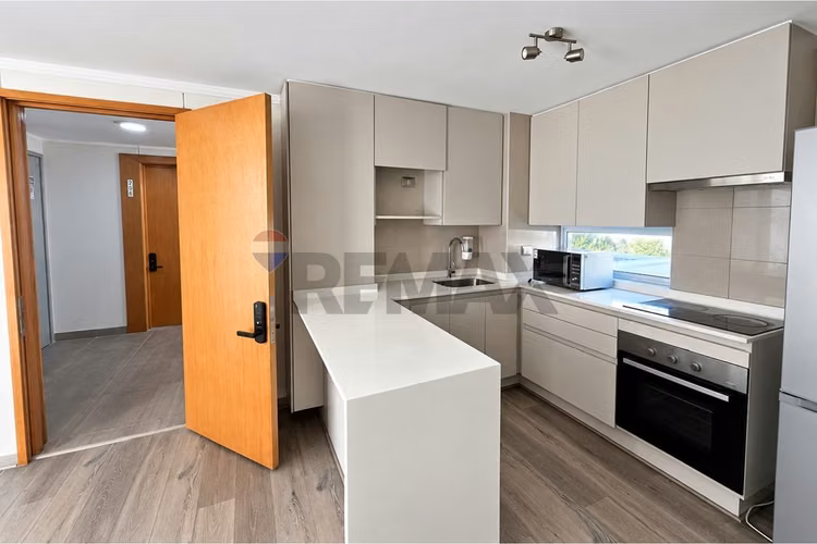Arriendo departamento amoblado con terraza - Imagen 17