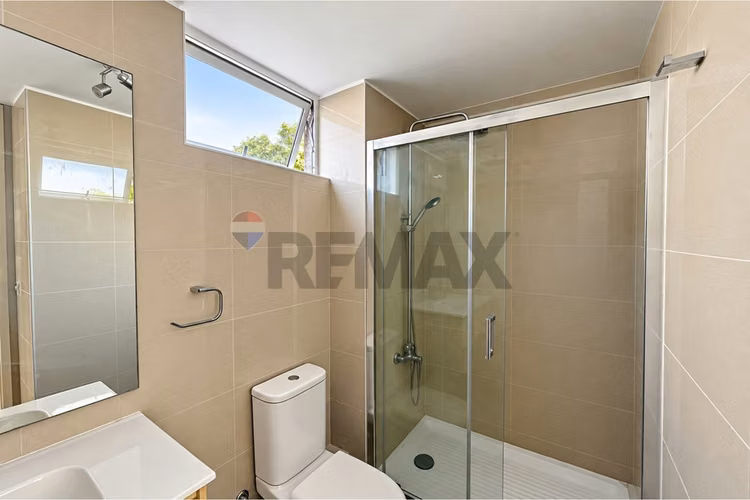 Arriendo departamento amoblado con terraza - Imagen 14