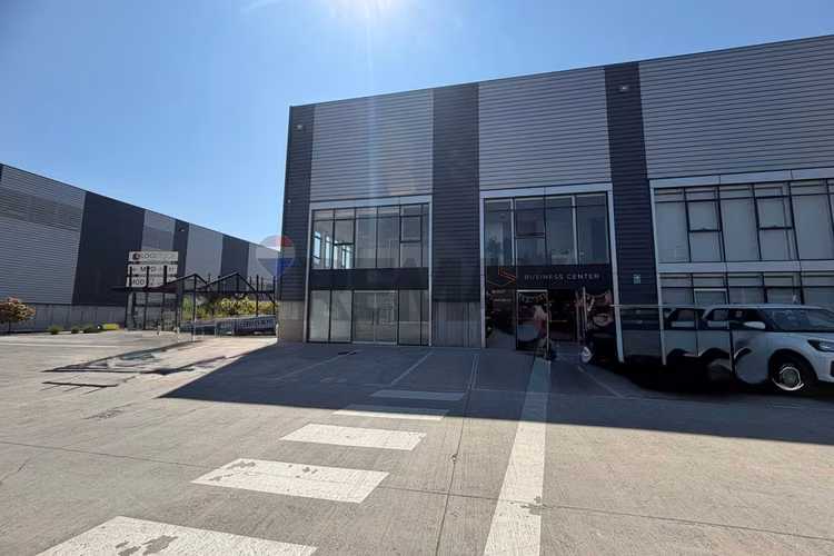 Arriendo logistock en centro logistico