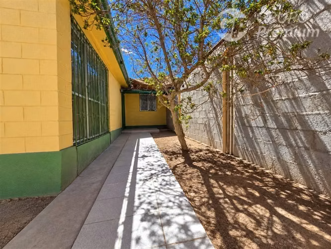 Venta de casa 6 dorm. 3B. zona Norte Calama - Imagen 6