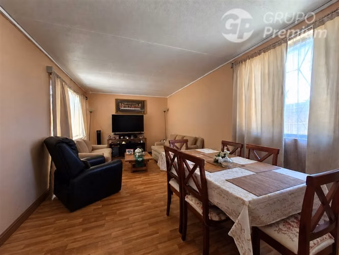 Venta de casa 6 dorm. 3B. zona Norte Calama