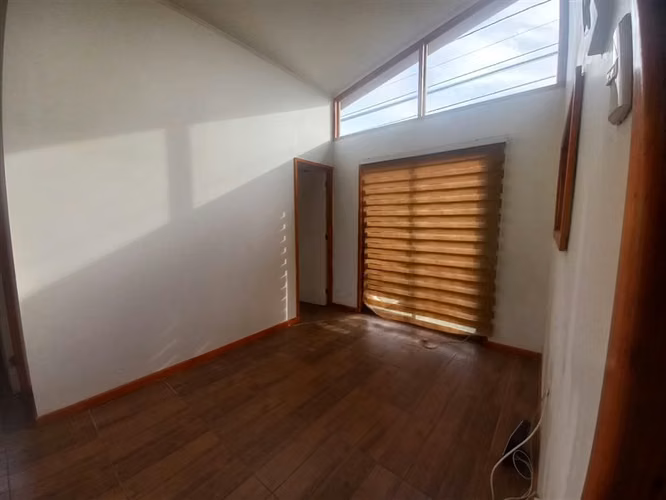 Casa en venta de 4 dorm. en Rengo
