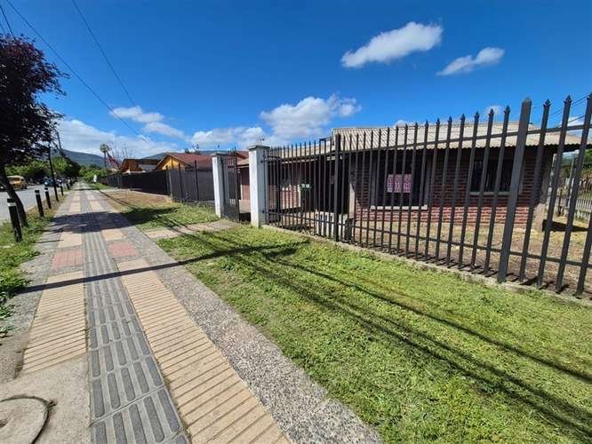 Casa en venta de 4 dorm. en Rengo