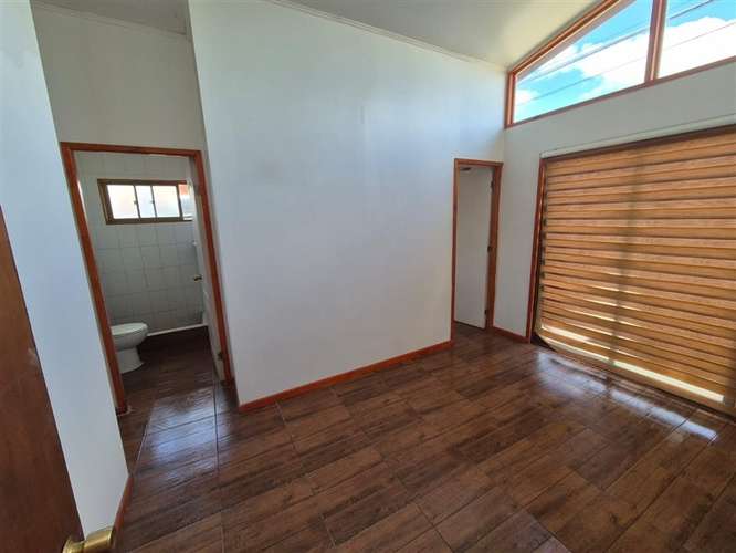 Casa en venta de 4 dorm. en Rengo