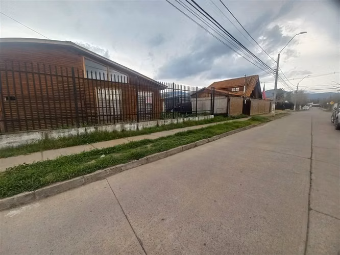 Casa en venta de 4 dorm. en Rengo