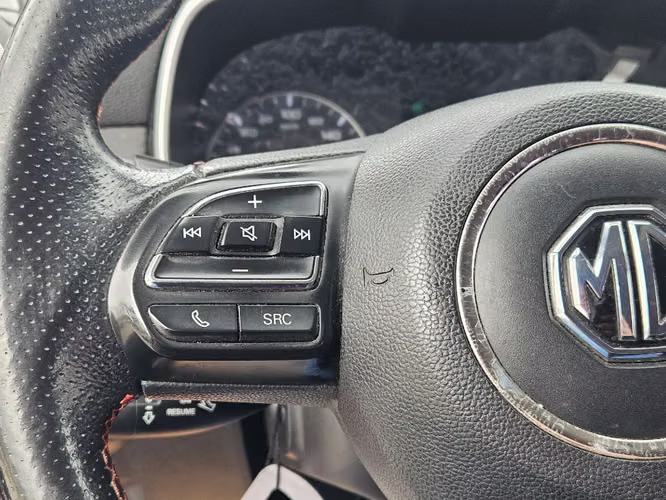 MG Zx 1.5 DLX AT 2022