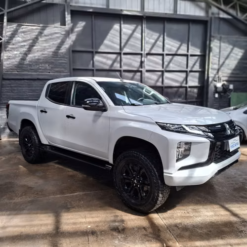 Mitsubishi L200 Dakar CRS 2.2 4x4 MT 2024 (facturable) - Imagen 2