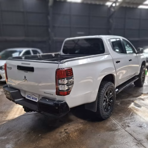 Mitsubishi L200 Dakar CRS 2.2 4x4 MT 2024 (facturable) - Imagen 4