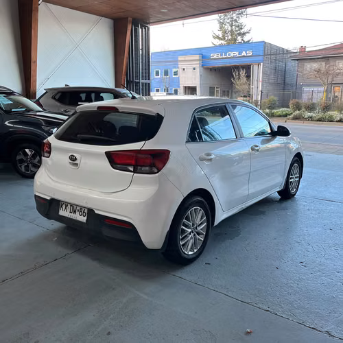 Kia Rio 5 EX 1.4 2019 - Imagen 6
