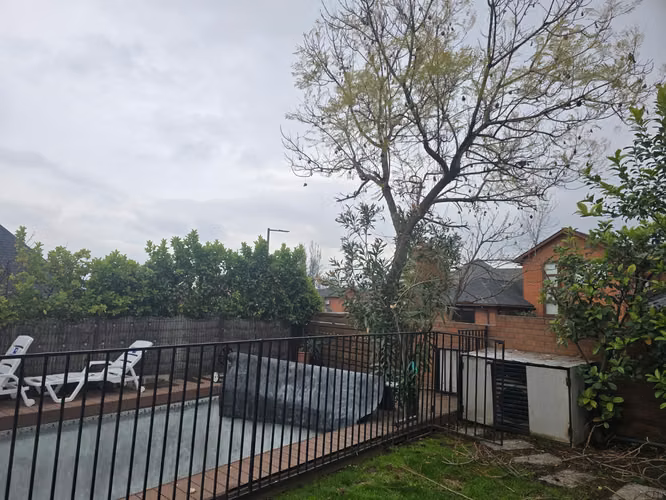 Reja de piscina de fierro – 13 metros + 2 puertas