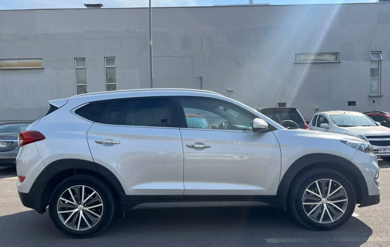 Hyundai Tucson GLS PREMIUM 4X4 2.0 AT 2016 - Imagen 14
