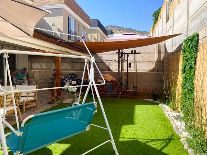 CASA EN CONDOMINIO / VILLA LA DEHESA DE LA VIÑA / CALLE CHARDONNAY - Imagen 4