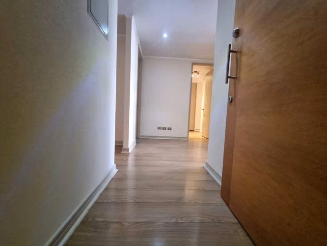 Se arrienda depto en Cerro Paranal de 3D+2B+1B visita + Homeoffice + 1D+1B de servicio a 1.300.000 CLP más GGCC