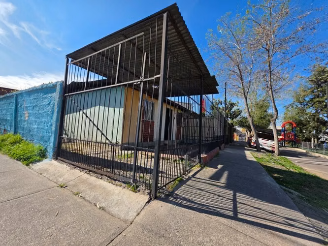 VENTA CASA ESQUINA EN LAS CONDES |URETA BRAVO PROPIEDADES|