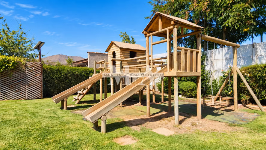  Vende Casa 5D 4B + 5 Est. + Piscina Bosques de Chena Maipú - Imagen 5